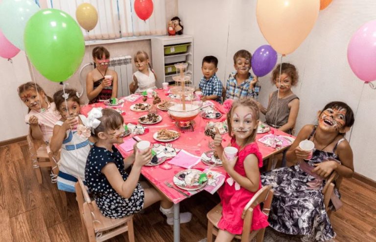 Золовці здавалося, що через урок співу її сина я повин на перенести святкування дня народження своєї дочки. Але я не збиралася поступатися, незважаючи на сильний тиск.