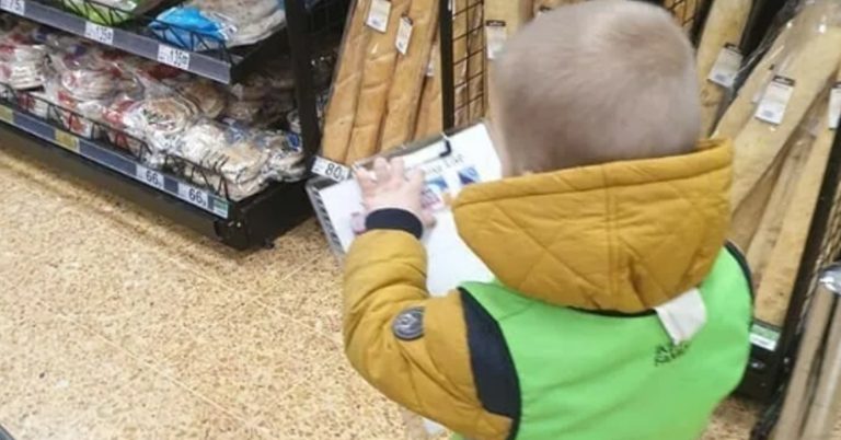 Літня дама голосно обурилася, коли мати віддала пакети з продуктами синові. А після її відповіді літній бабці, мені захотілося поаплодувати