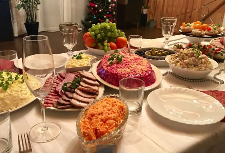 Після народ ження синів нам із чоловіком стало важче приймати гостей. Багато хто це зрозумів, але тільки не свекруха.