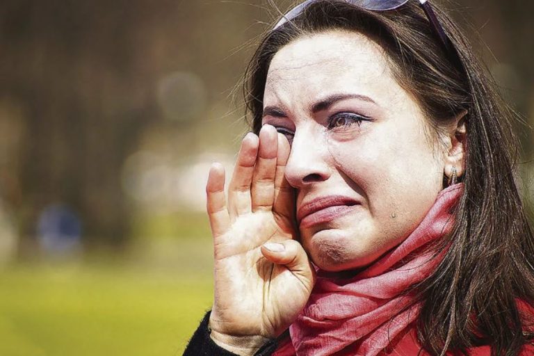 Олена показала Анжеліці документи на квартиру і вимагала її з’їхати через 3 місяці. Ситуація виявилася настільки заплутаною, що справа дійшло до суду.