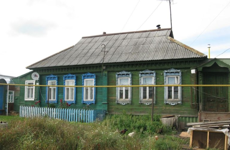 Ми з братом жили в одній квартирі, купленій нашими батьками. Все було добре, доки не завагітніла його дружина.