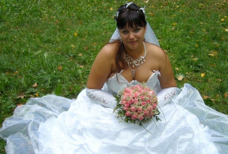 Катерина не хотіла заміж за дядька Якова, але й чинити опір батькові не сміла. Так і видали її заміж, і ось чим це скінчилося.