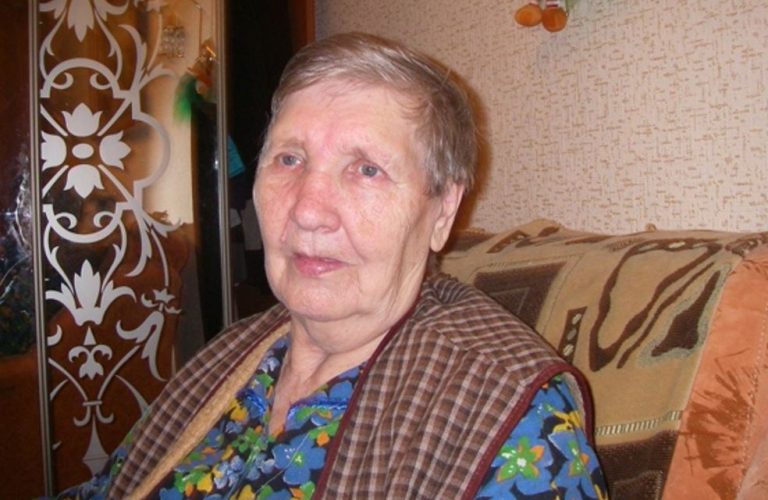 Шлюб Артура з Ларисою був підірваний його рішенням перевезти її до своєї критичної матері, Світлани Олександрівни. Такої помилки Артур ніколи не робив!