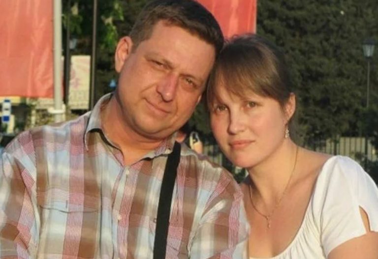 Федя та Сєня були близькими друзями, поки Сєня не увів дружину Феді, Олесю, виправдовуючи це тим, що він міг краще дбати про неї.