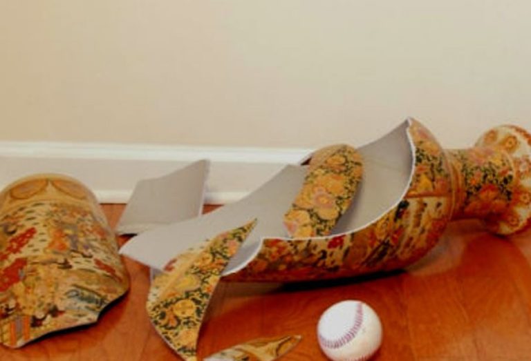 Моєму молодшому братові завжди все сходило з рук, і в результаті я один ніс весь тягар його провин. На жаль, така поведінка передалася і його дітям.