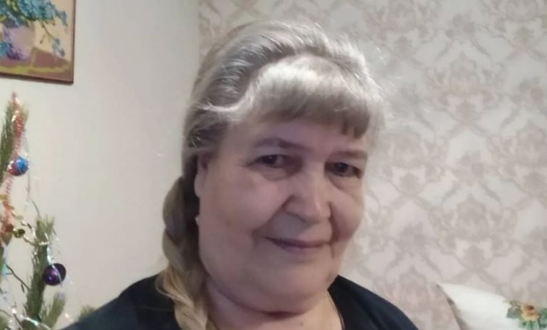 Вирішила я прямо за столом вручити ключі від квартири зятю, але тієї миті сталося те, що я порахувала знаком згори і поміняла своє рішення.