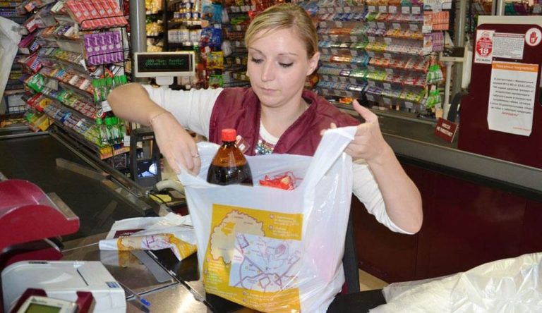 Мій батько привчив мого 6-річного сина до того, що будь-яка праця має оплачуватись. Ми й уявити не могли, до яких наслідків це призведе.