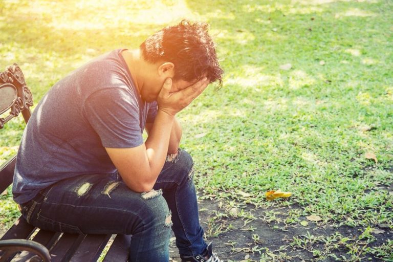 За порадою батьків дружини, Гнат подав на розлучення, оскільки Аня зраджувала йому. Лише через роки він пошкодував про своє рішення.