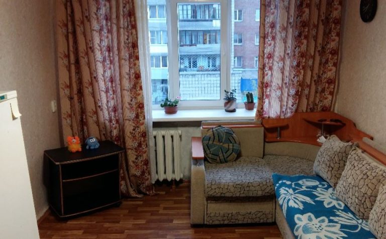 Бабуся запрошувала всіх родичів залишатися в мене вдома, а в результаті страждала я. Але одного разу моєму терпінню прийшов кінець.