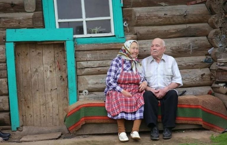 Багато хто не розуміли рішення Ганни віддати перевагу власному щастю в уже літньому віці. Але жінка була тверда у своєму рішенні.