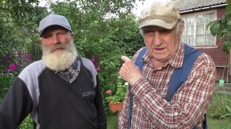 Ксенія була приголомшена вчинком свого чоловіка, який помістив батька до будинку для людей похилого віку. Незважаючи на тяжкі умови, жінка розуміла, що потрібно виправити цю ситуацію.