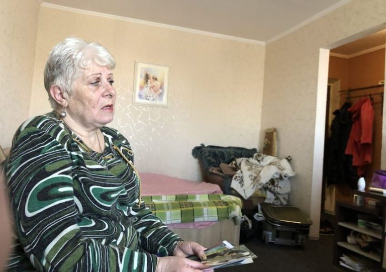 Не витримавши поведінки свекрухи, я поставила чоловікові ультиматум. Наразі я шкодую про це, оскільки нашого шлюбу більше не існує.