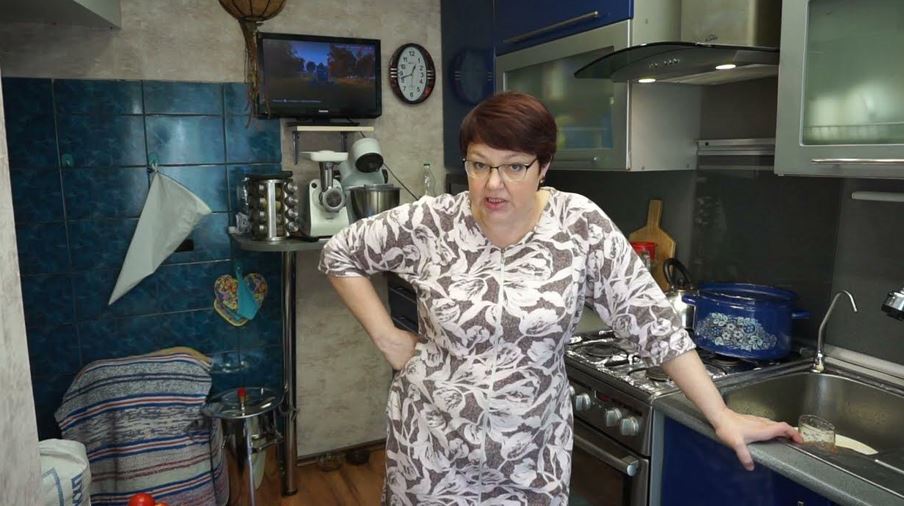Мій чоловік – добра людина з великою кількістю переваг. Але те, як він поводиться під час наших зі свекрухою конфліктів, залишається для мене незрозумілим.