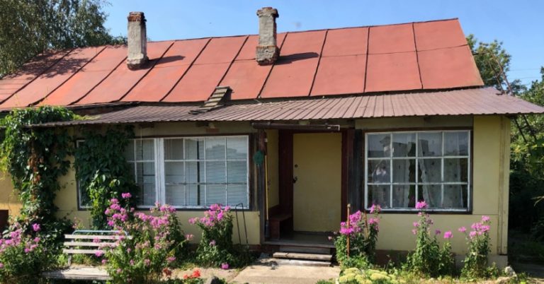 Олеся увійшла до ресторалу замовити столик для неї з чоловіком, але він виявляється вже був там, але з іншою…