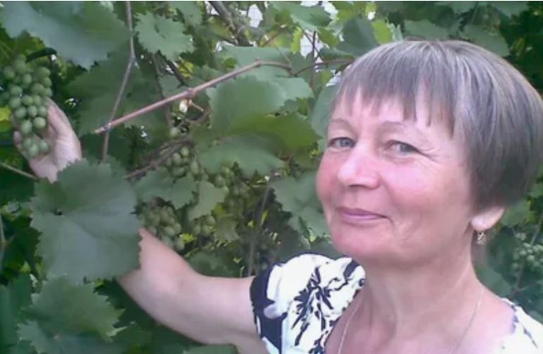Приїхавши додому, у квартирі я нікого не застала. Дочка відповіла по телефон, що вона з батьком полетіли до Греції. Коли вони повернулися, я була в шоці.