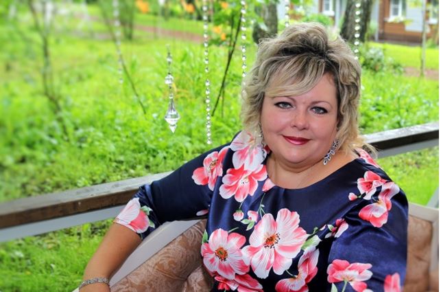 Тамара отримала другий шанс на щастя, коли завагітніла у віці 47 років. Але реакція її дочок від першого шлюбу змусила її задуматися про ситуацію.