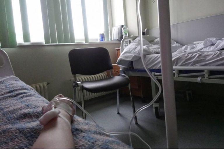 У міру того як стан Наді покращувався завдяки лікарю Тимофію, між ними утворився глибокий зв’язок. Невдовзі Тимофій відкрив приголомшливу правду.