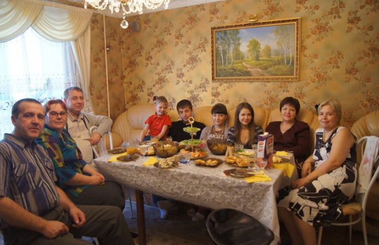 Проживши з Микитою кілька років, я зрозуміла, що наші плани щодо майбутнього нашої родини не сходяться. Переломним моментом стало святкування ювілею матері.