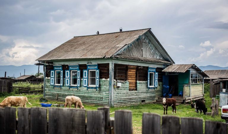 Всі захоплювалися шлюбом моєї сестри, а її подруги заздрили їй. Коли у них народився син, її чоловік Руслан, підтримував її. Однак, коли син підріс, прихильність Руслана змінилася.