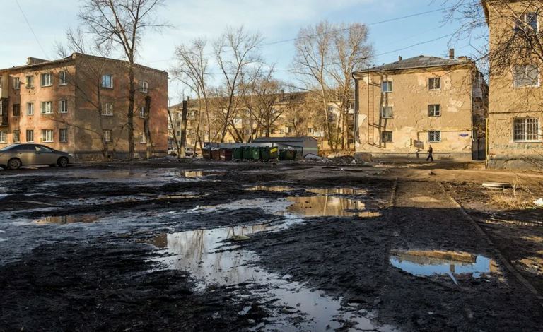 Олена була засмучена, коли під час переїзду загубився портрет, подарований її подругою на весілля. Але незабаром стало ясно, що в цій справі була замішана свекруха.