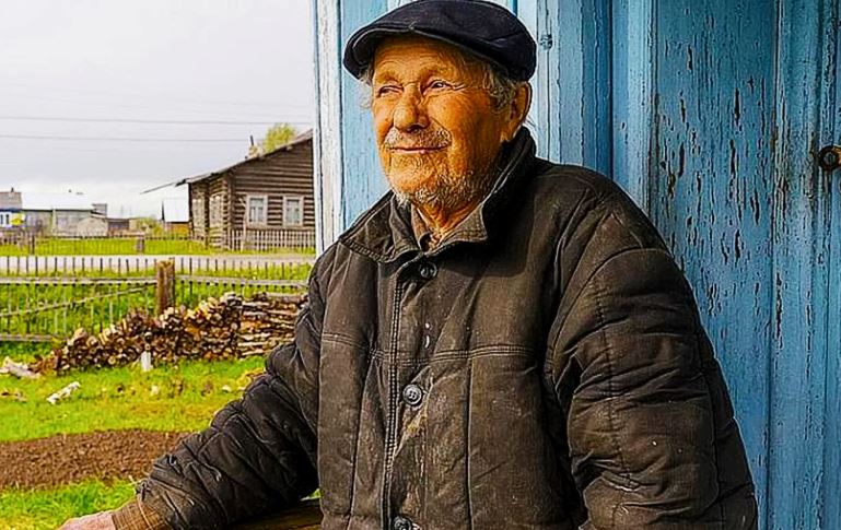 Дві різні сім’ї жили по сусідству. Через це між двома сім’ями постійно виникали сварки.