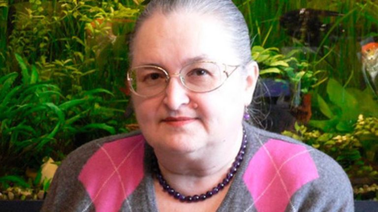 Як тільки я почала тепліти по відношенню до свого зятя, онука подруги скачала на мій смартфон одну програму. І тоді я дізналася, як він записав мене у своєму телефоні.