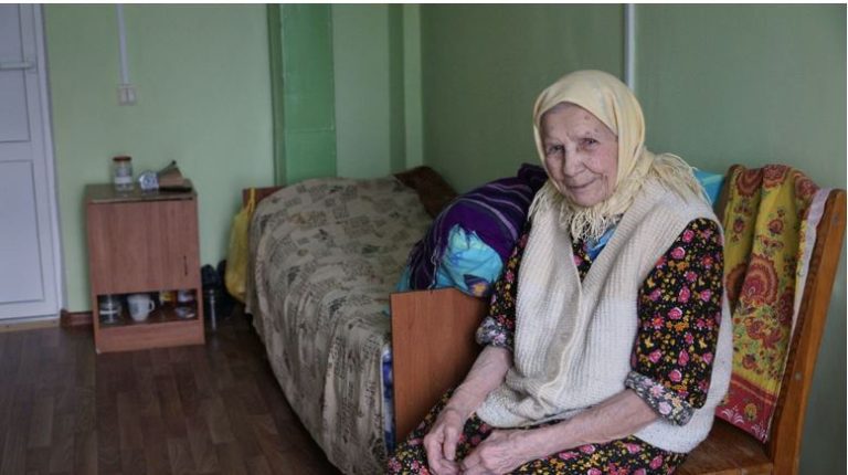 Моя онука завжди була відповідальною, розумною і намагалася підтримувати свою багатодітну сім’ю, де грала роль другої мами. Якось вона зателефонувала з проханням.