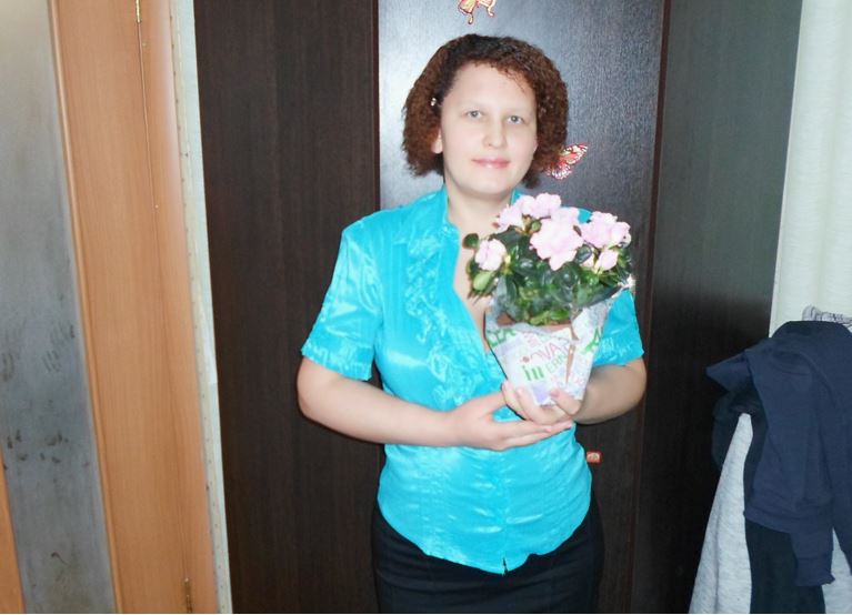 Нещодавно мій син зізнався, що дружина припинила його годувати, оскільки він уже довгий час не може знайти роботу. Я не знаю, як вирішити цю ситуацію, не спричинивши ще більше проблем.