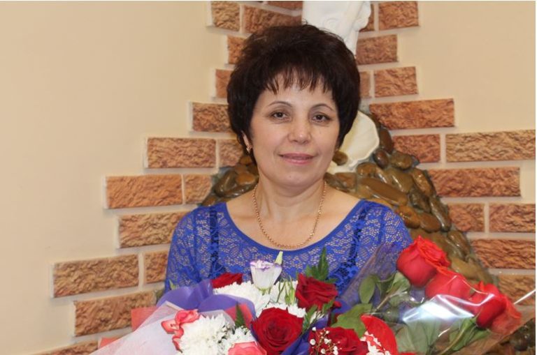Нещодавно моя свекруха опинилася у складному становищі. Я вирішила допомогти їй, хоча досі запитую себе: хіба вона цього заслуговує?