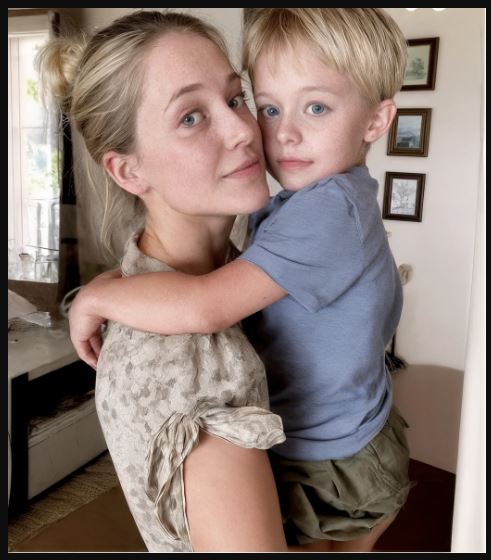 «Abbiamo adottato un bambino di tre anni. Ma la prima volta che mio marito l’ha accompagnato in bagno, l’ho sentito gridare dal corridoio: “Così non va, dobbiamo riportarlo indietro!”»