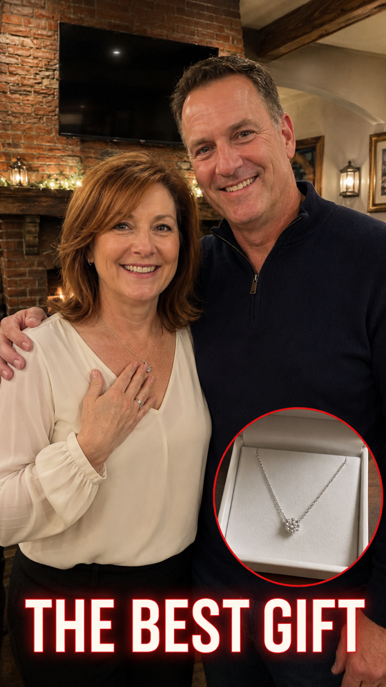 Mio marito mi ha sorpresa con una collana di diamanti per il nostro anniversario – Tre giorni dopo, il gioielliere si è bloccato appena l’ha vista e mi ha fatto una domanda per cui non ero pronta